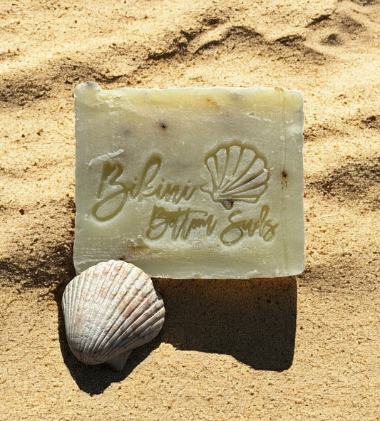 Calming and moisturizing natural soap bar with lavender and shea butter