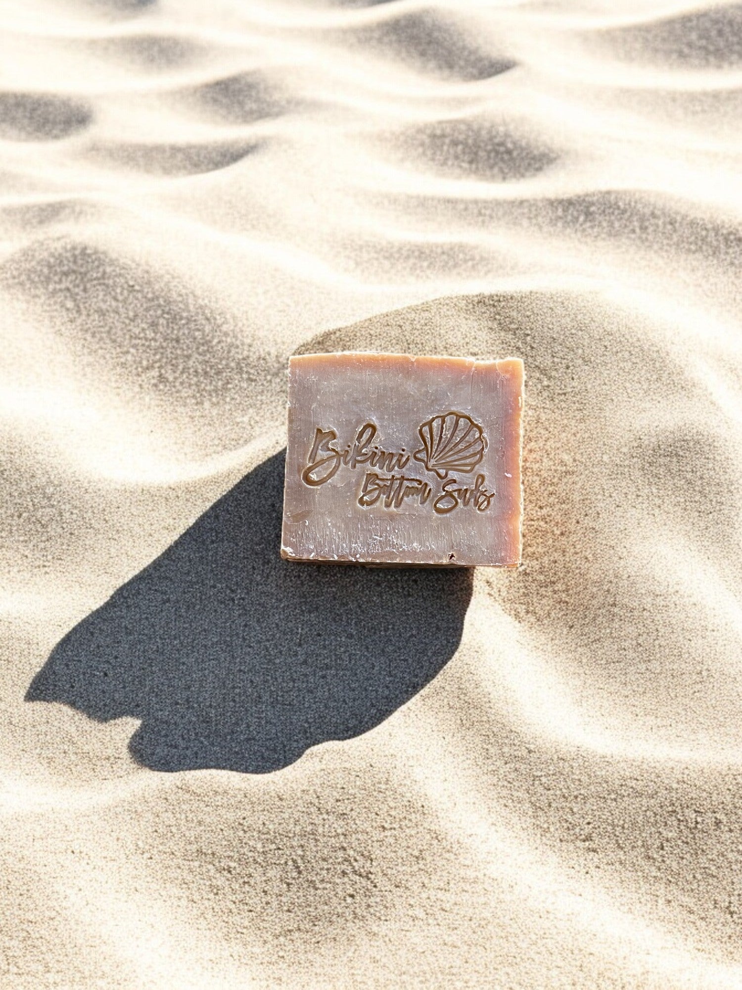 Cold brew inspired soap bar with invigorating aroma and exfoliation