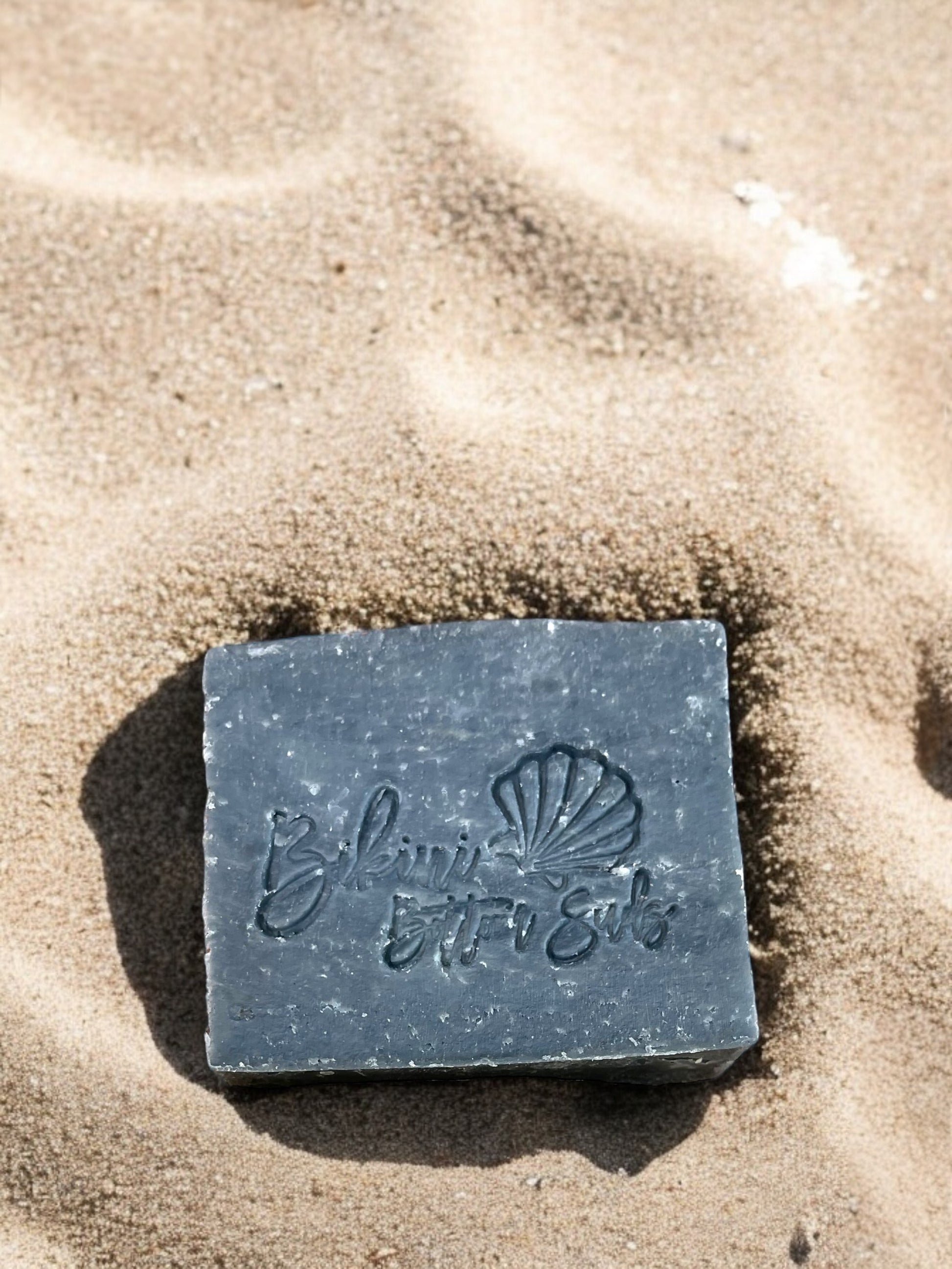 Natural mineral soap with bentonite clay and French green clay