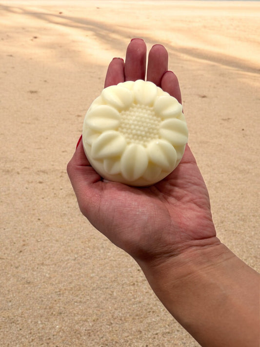 Handmade conditioner bar for softening and moisturizing hair