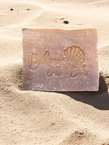 Handmade mango y papaya soap bar with turmeric and mango butter